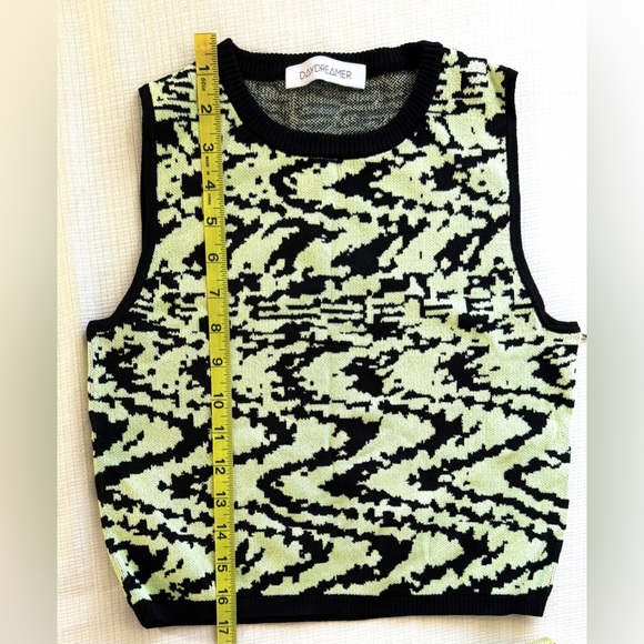 NWOT Daydreamer Abstract Crop Sweater Top - Picture 4 of 5